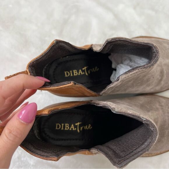 DIBA TRUE Boho Leather Two Tone Ankle Booties 7.5 grey brown suede cute western - Picture 6 of 7